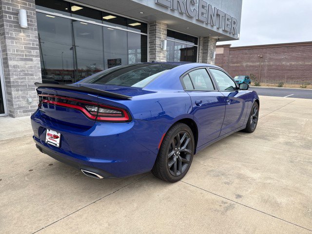 Used 2022 Dodge Charger SXT w/ Blacktop Package RWD image 5