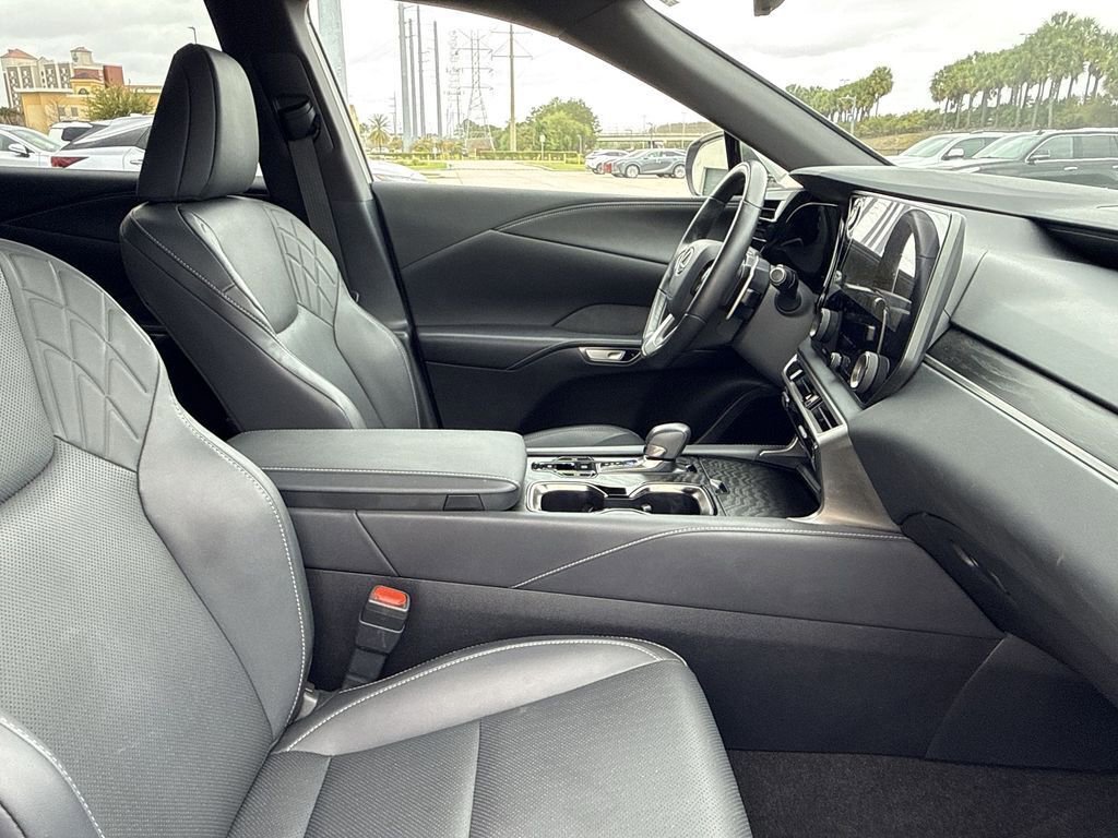 Used 2025 Lexus RX 350 Premium w/ Accessory Package (Z1) image 15