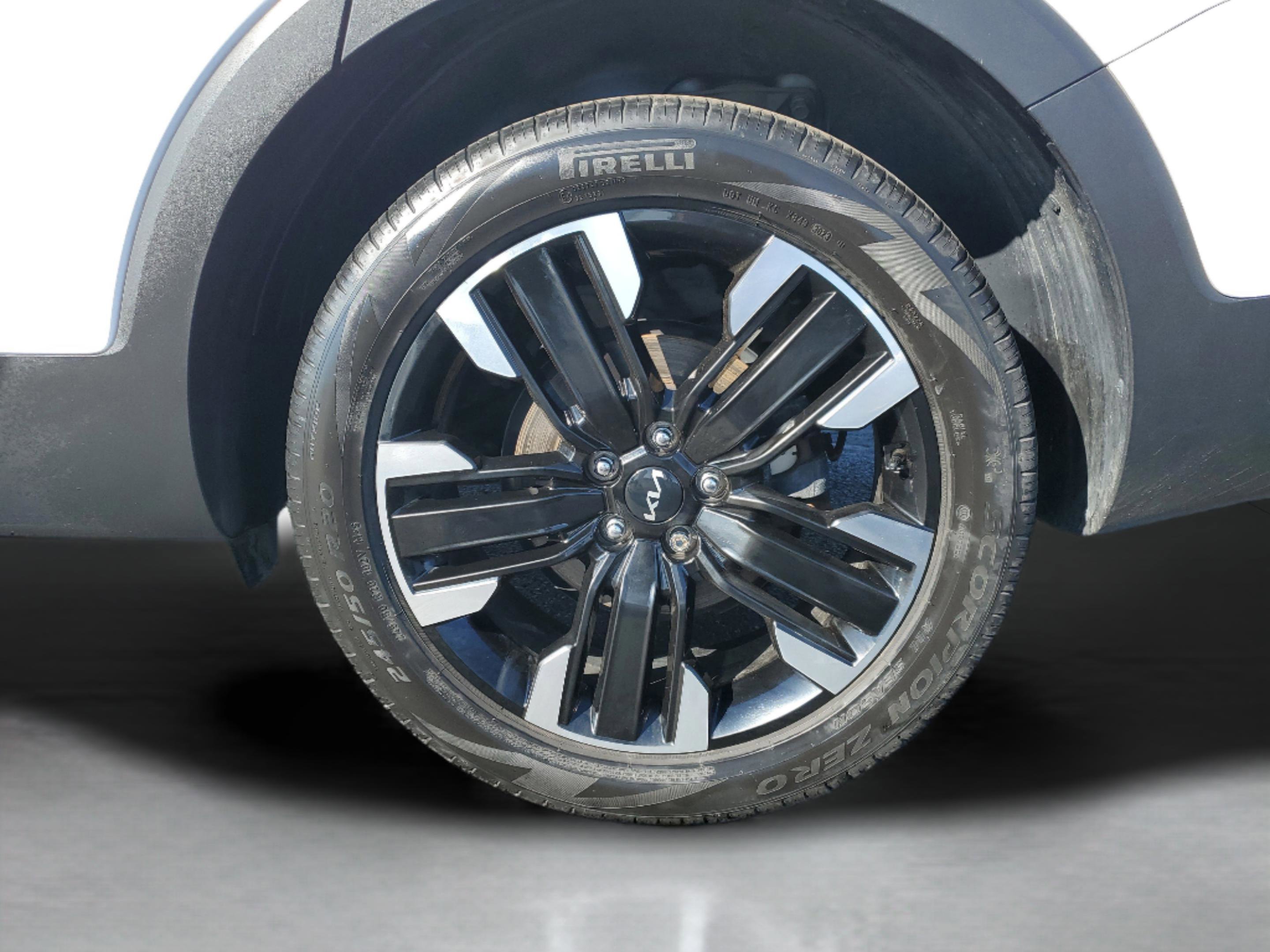 Used 2024 Kia Telluride SX image 8