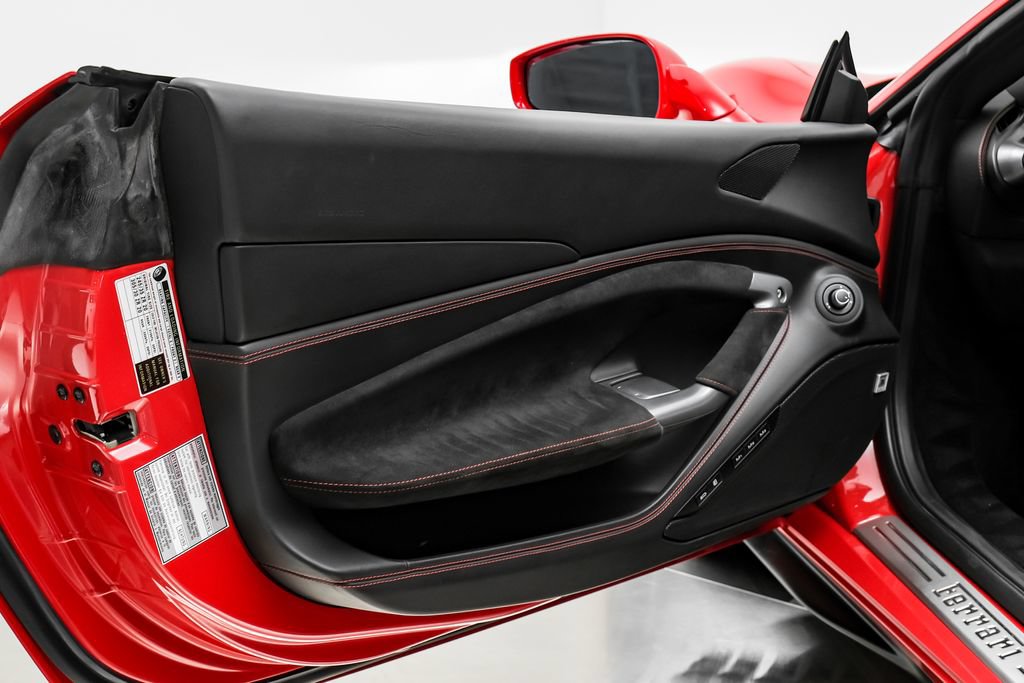 Used 2020 Ferrari F8 Tributo RWD image 36