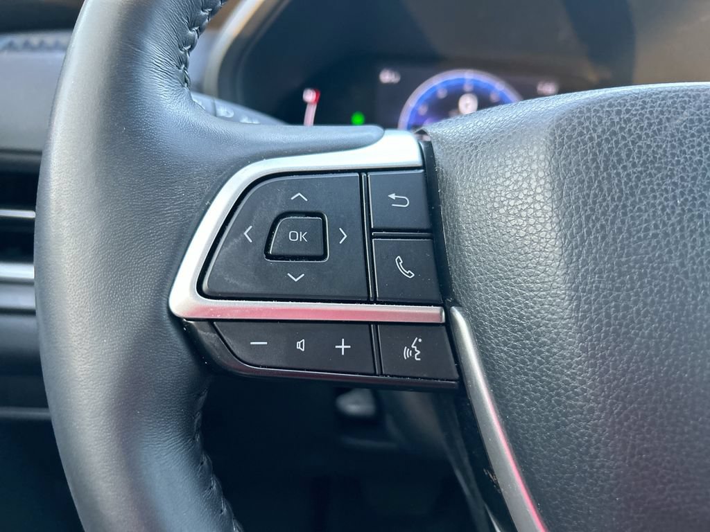 Used 2024 Toyota Grand Highlander AWD image 16