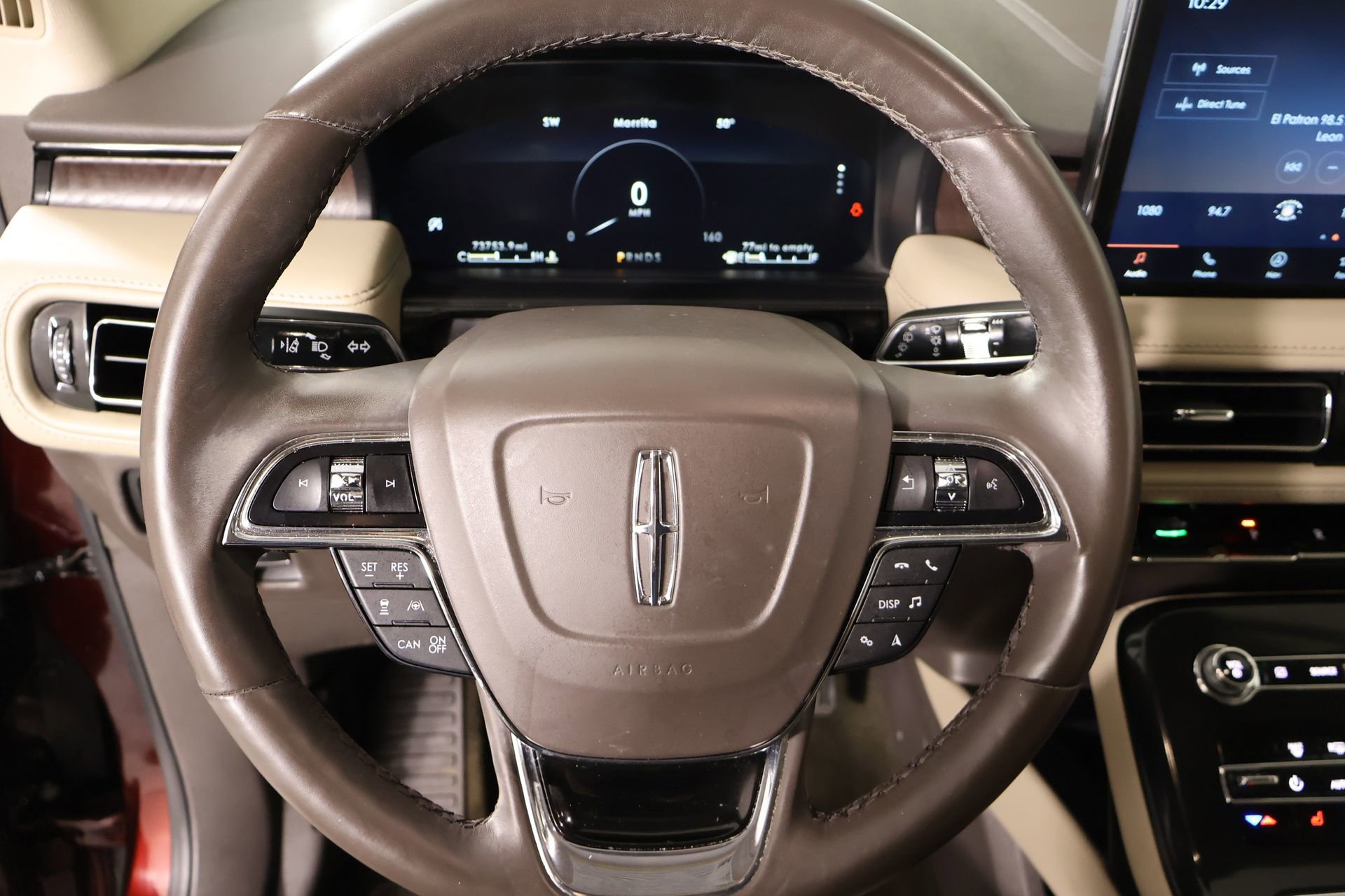 Used 2022 Lincoln Nautilus Reserve image 3