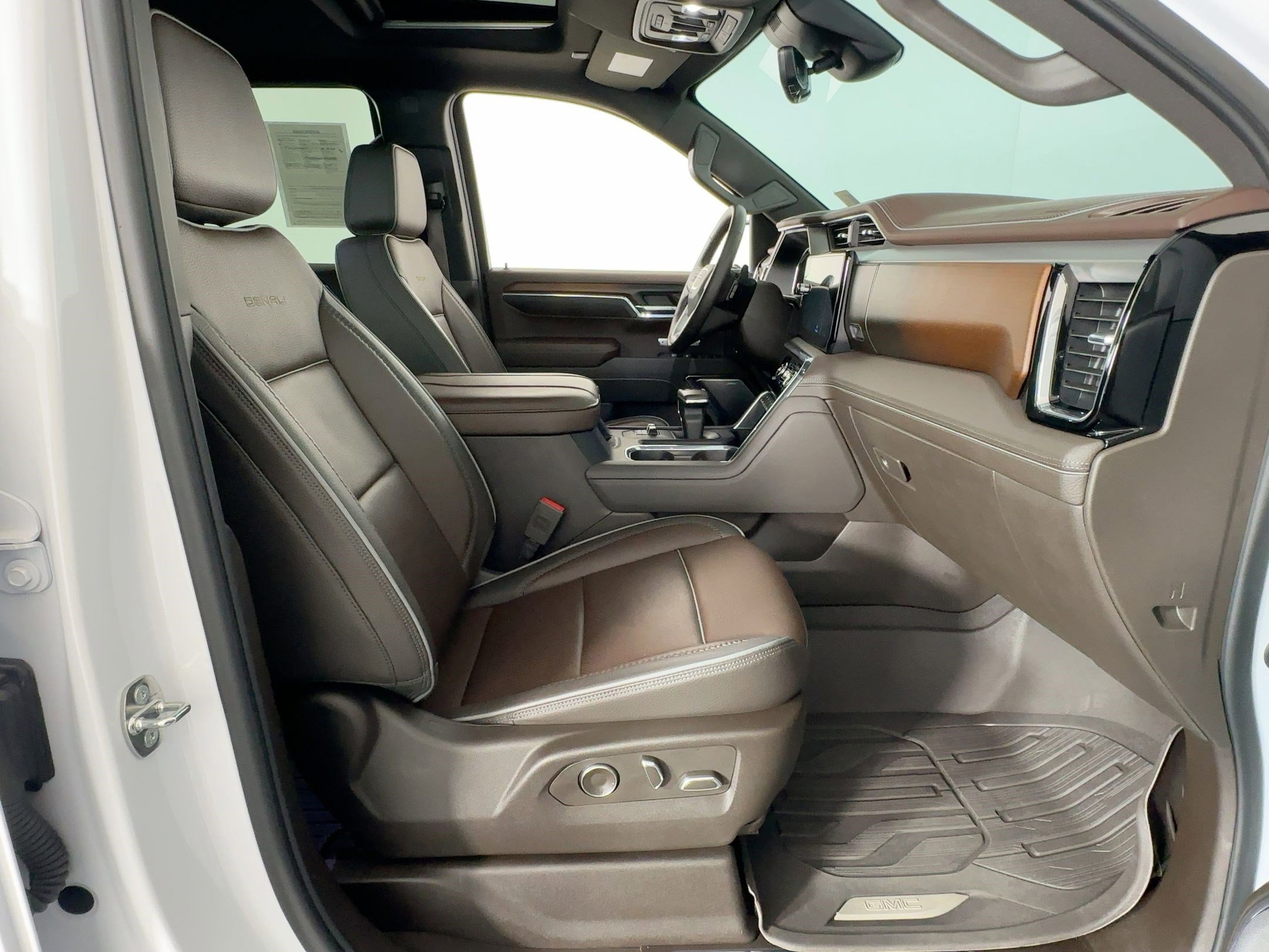 Used 2024 GMC Sierra 1500 Denali w/ Denali Reserve Package image 31