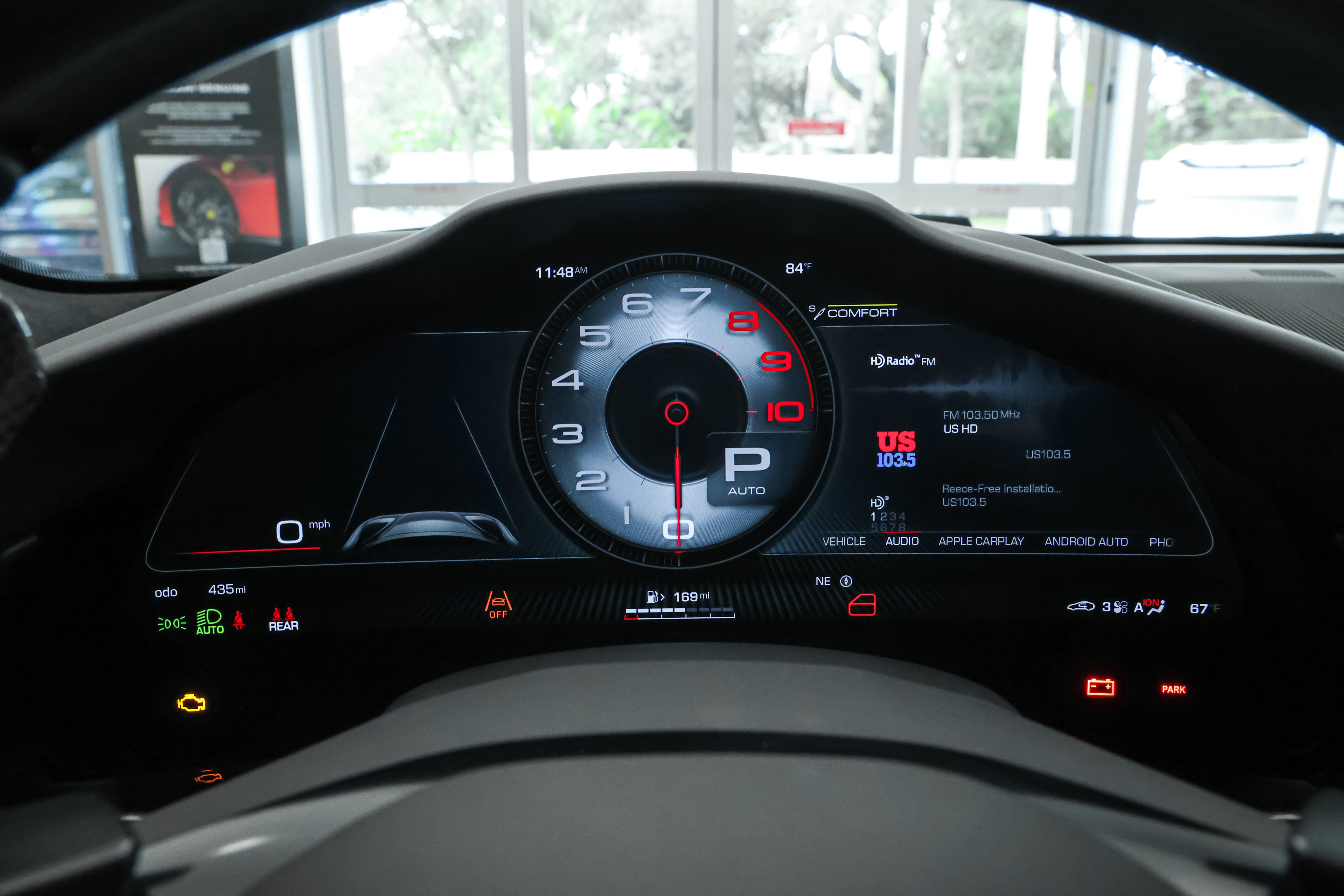 Used 2025 Ferrari Purosangue AWD/4WD image 31