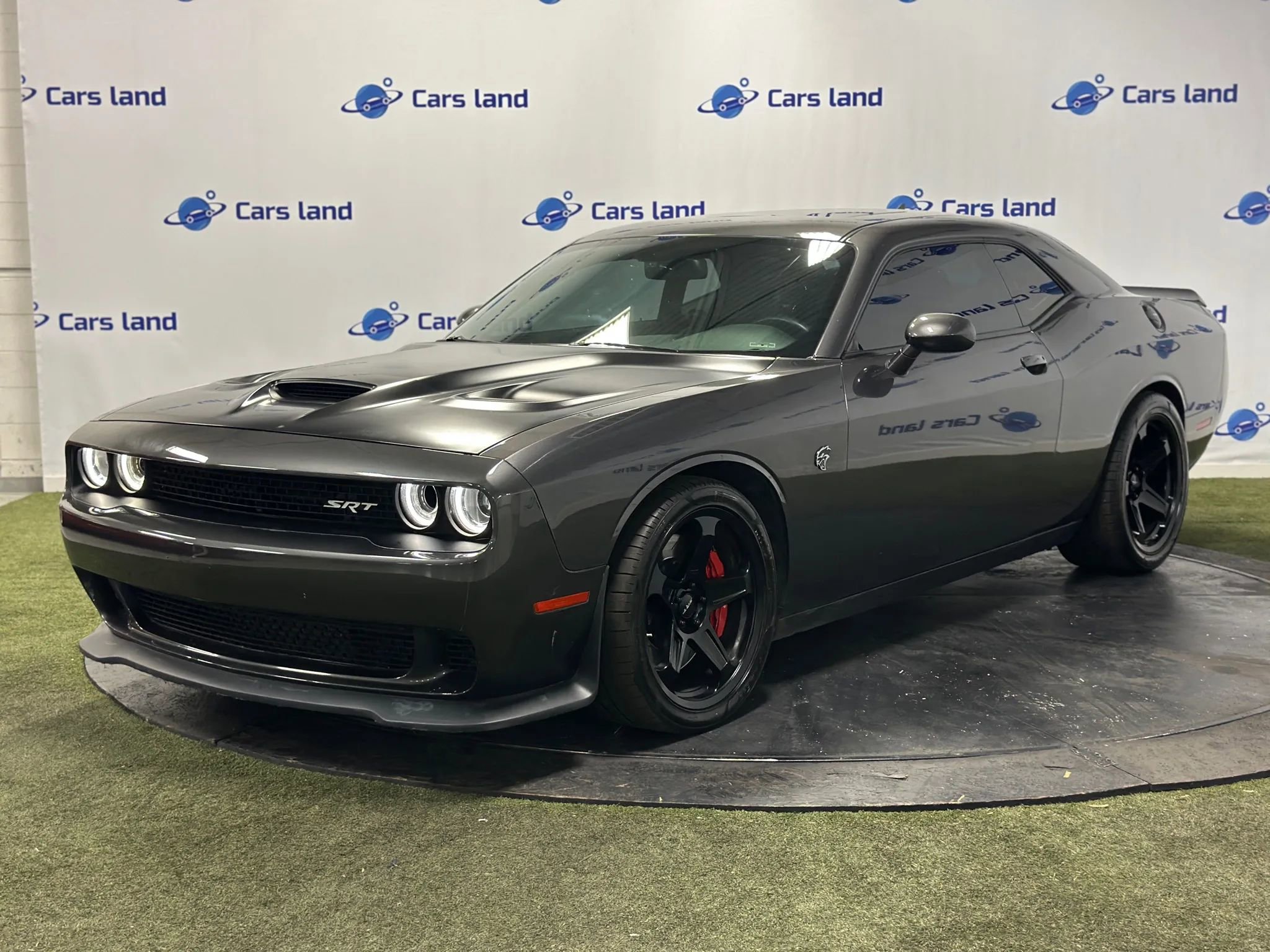 Used 2016 Dodge Challenger SRT Hellcat image 6