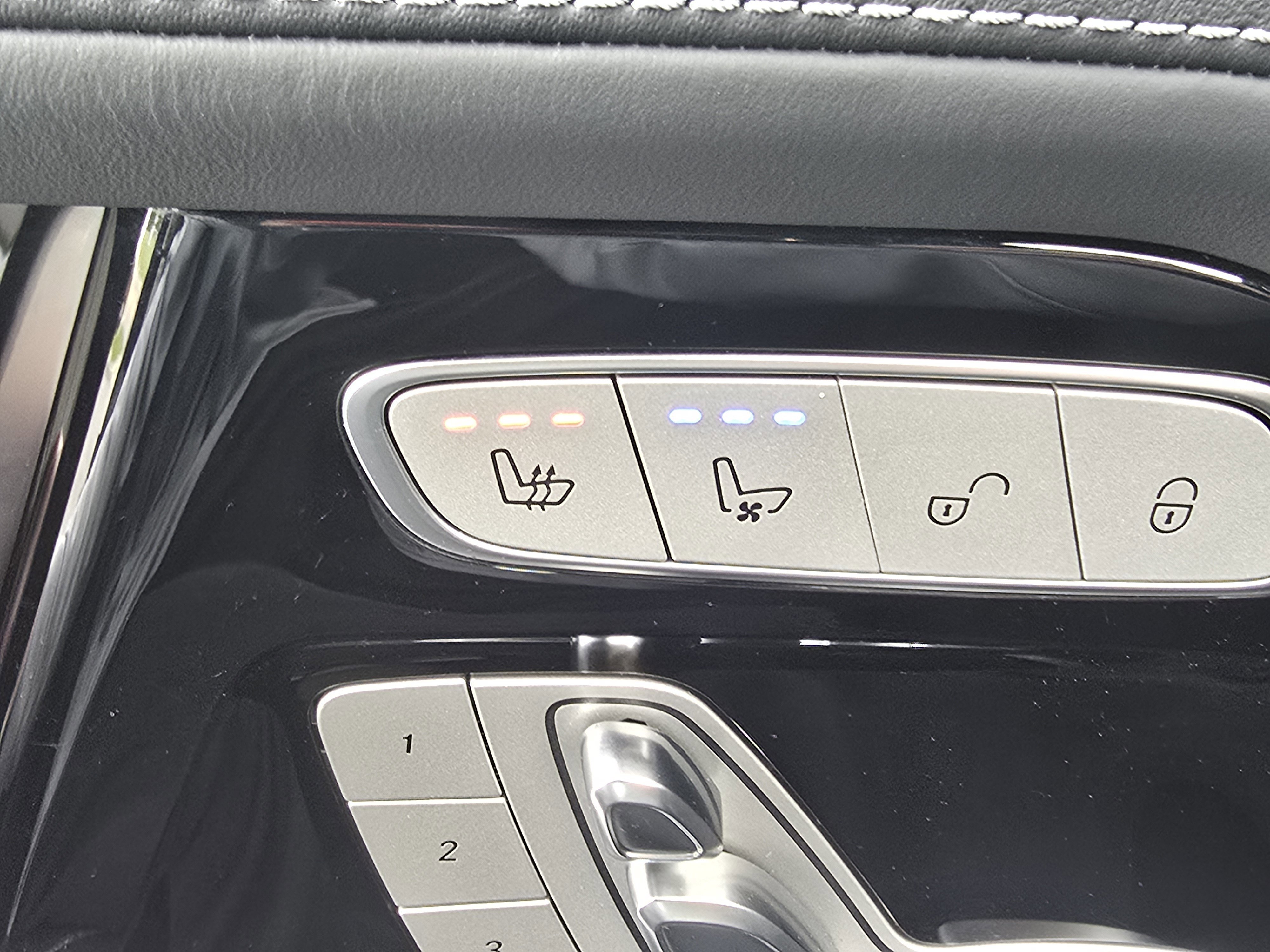 Used 2023 Mercedes-Benz G 550 image 12