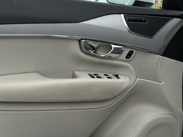 Used 2021 Volvo XC90 T5 Momentum w/ Climate Package FWD image 24