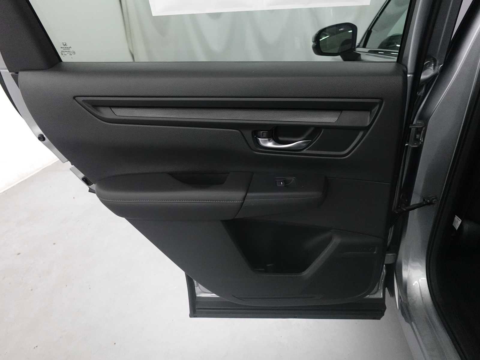 Used 2024 Honda CR-V LX image 23