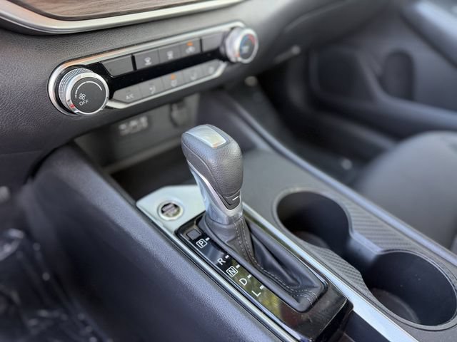 Used 2025 Nissan Altima 2.5 SV FWD image 21