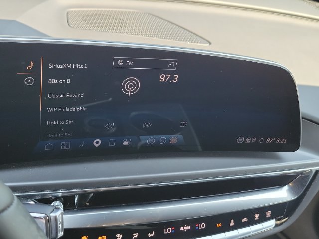 Certified 2024 Cadillac Lyriq Tech AWD/4WD image 31
