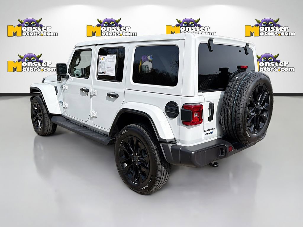 Used 2025 Jeep Wrangler Unlimited Sahara image 7