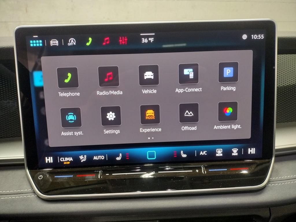 New 2026 Volkswagen Tiguan SE AWD/4WD image 32