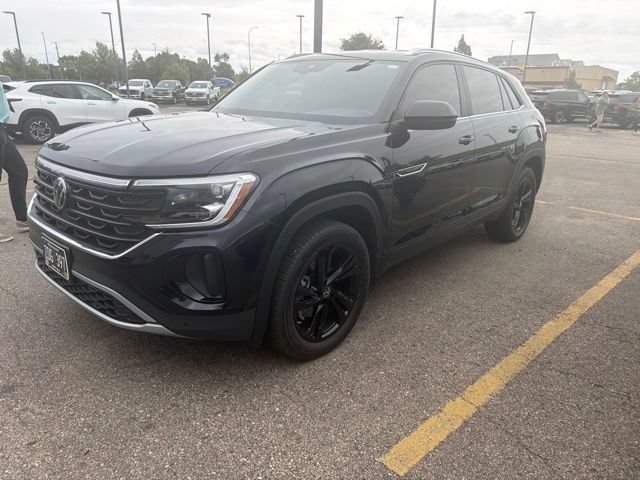 Used 2024 Volkswagen Atlas Cross Sport SE AWD/4WD image 4