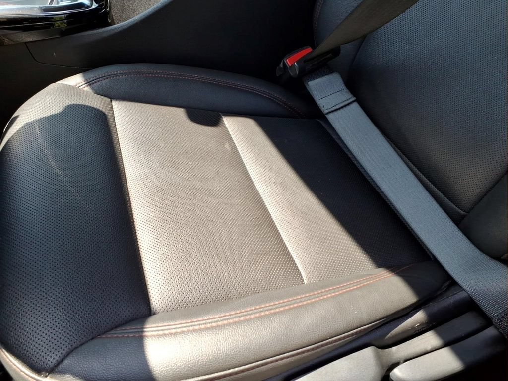 Certified 2025 Chevrolet Trax RS w/ Driver Confidence Package FWD image 16