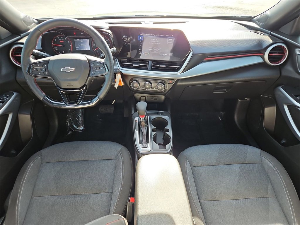 Used 2024 Chevrolet Trax RS w/ Driver Confidence Package image 19