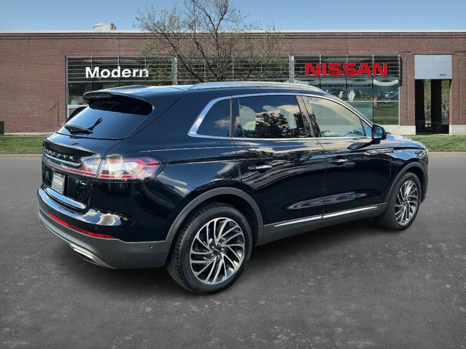 Used 2019 Lincoln Nautilus Reserve image 4