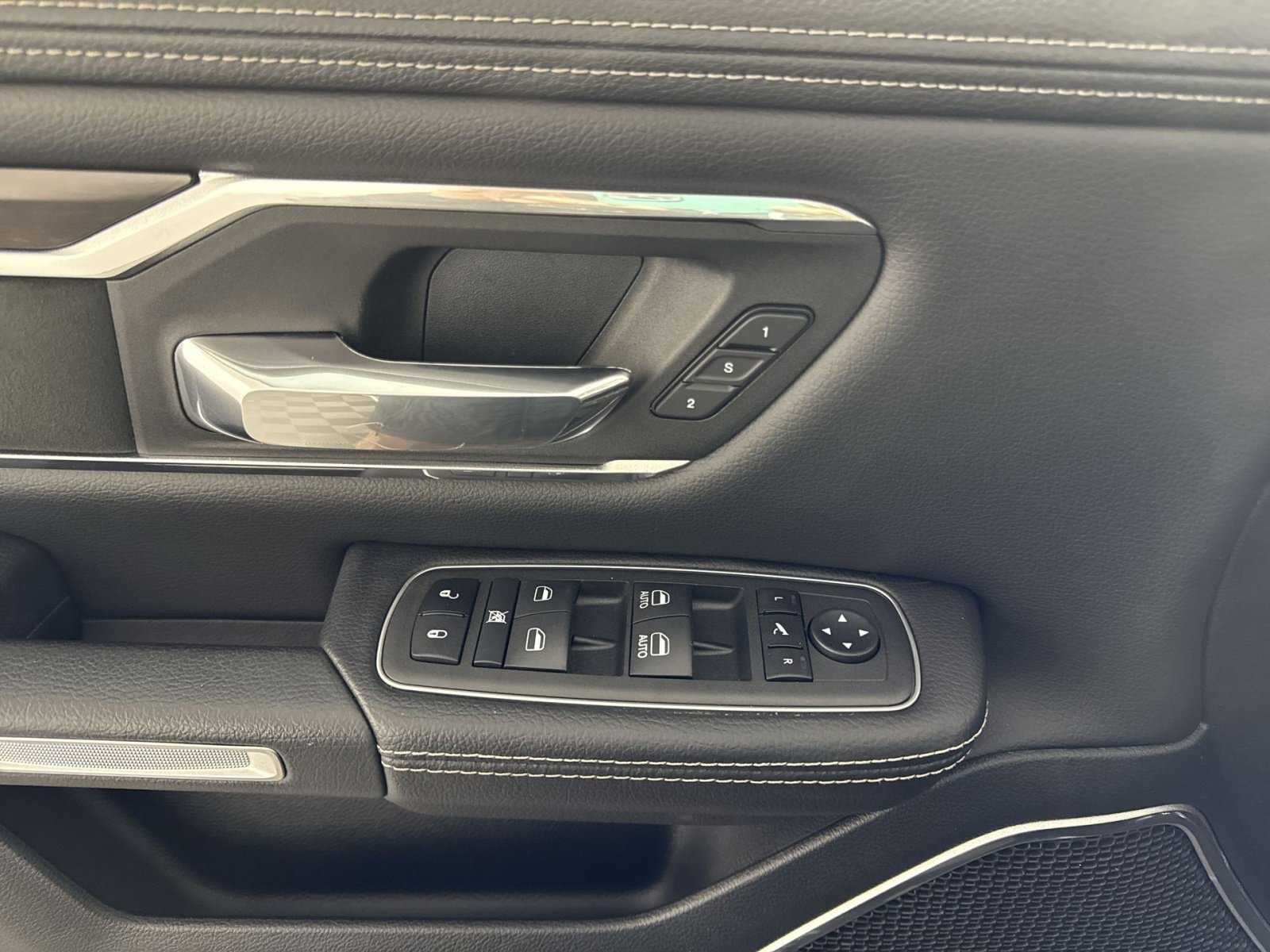 Used 2022 RAM 1500 Laramie image 15