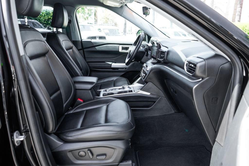 Used 2022 Ford Explorer XLT w/ Equipment Group 202A image 40