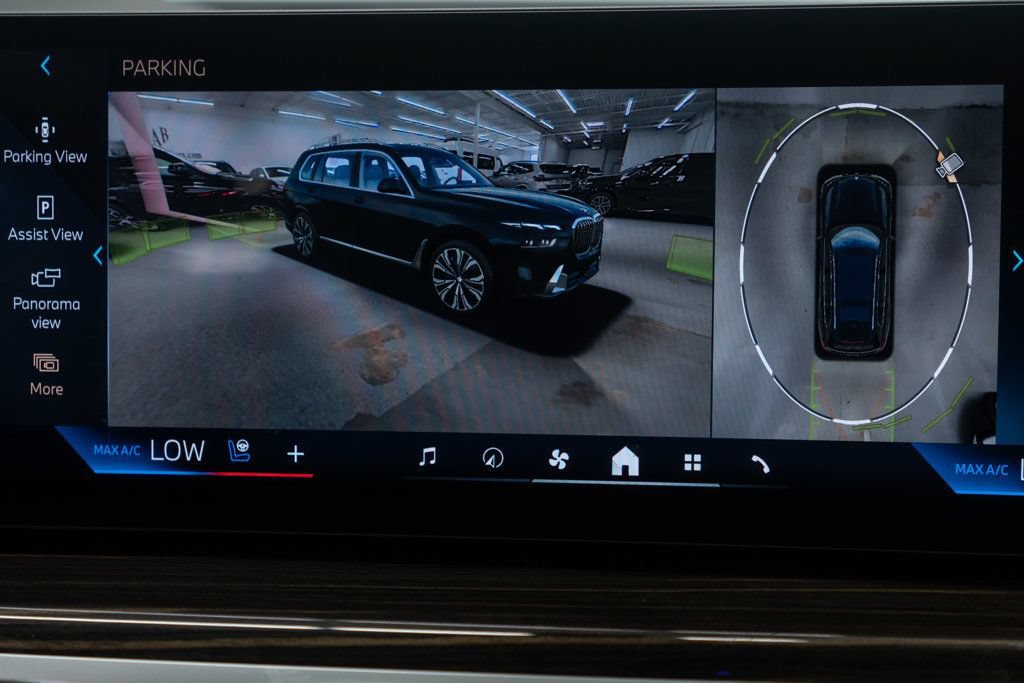 Used 2026 BMW X7 xDrive40i AWD/4WD image 30