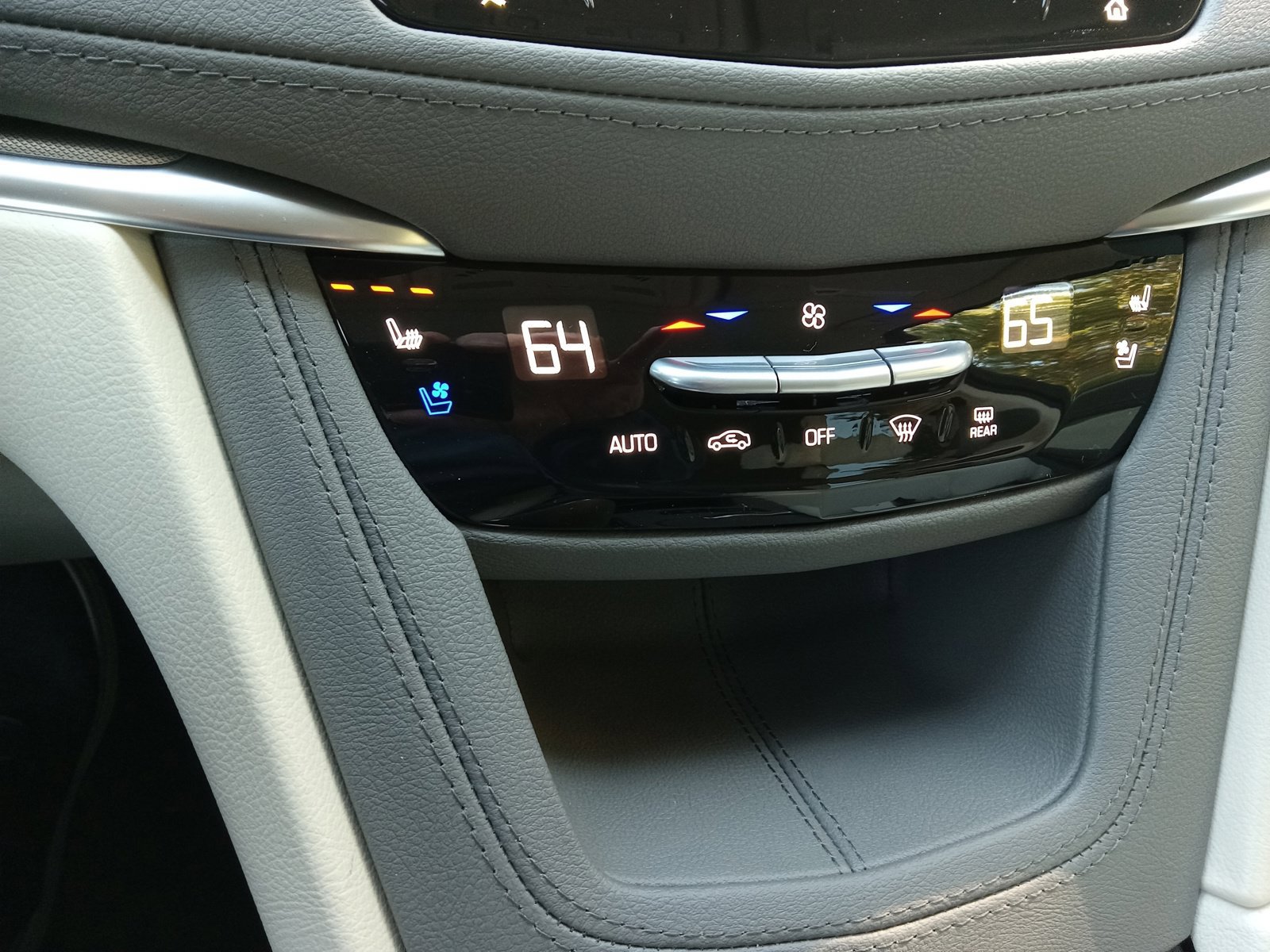 New 2026 Cadillac XT5 Premium Luxury w/ Driver Assist Package AWD/4WD image 17