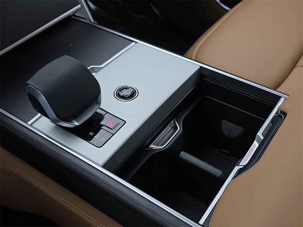 New 2026 Land Rover Range Rover SE image 25