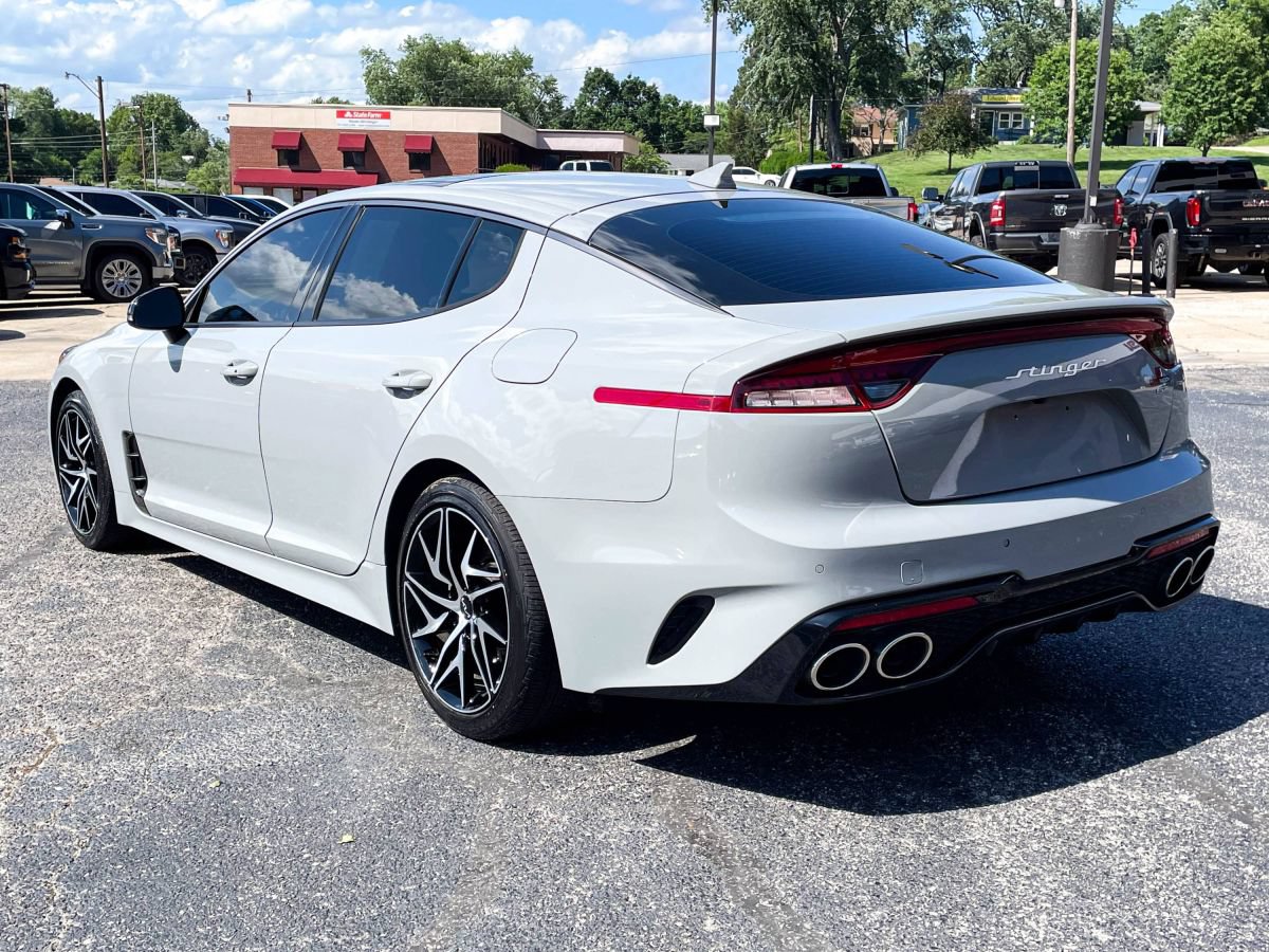 Used 2023 Kia Stinger GT-Line w/ Sun & Sound Package RWD image 5
