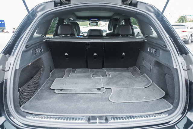 Used 2023 Mercedes-Benz GLC 300 4MATIC image 10