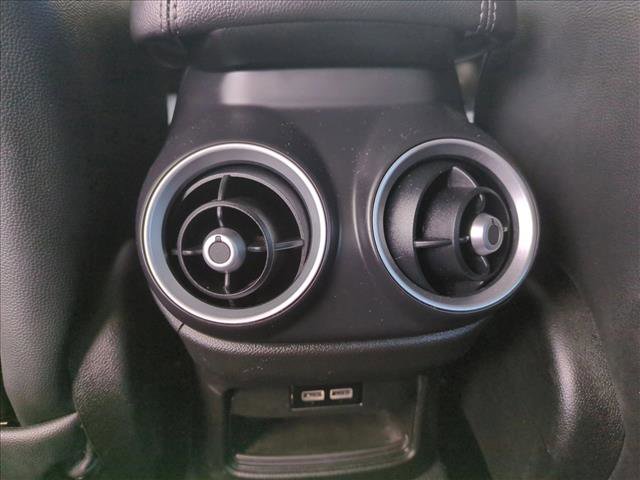 Used 2018 Alfa Romeo Stelvio Ti Sport image 17