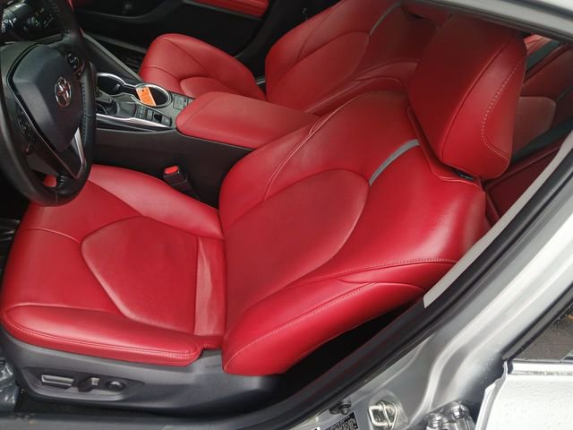 Used 2018 Toyota Camry XSE FWD image 11
