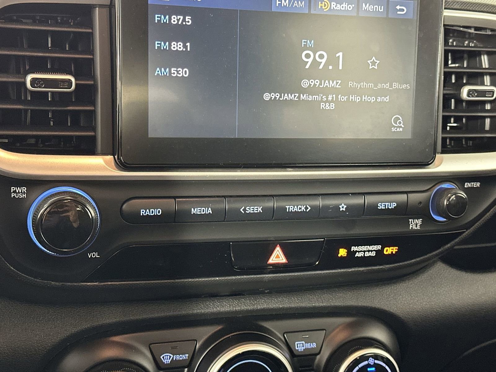 Used 2021 Hyundai Venue SEL w/ Cargo Package image 18