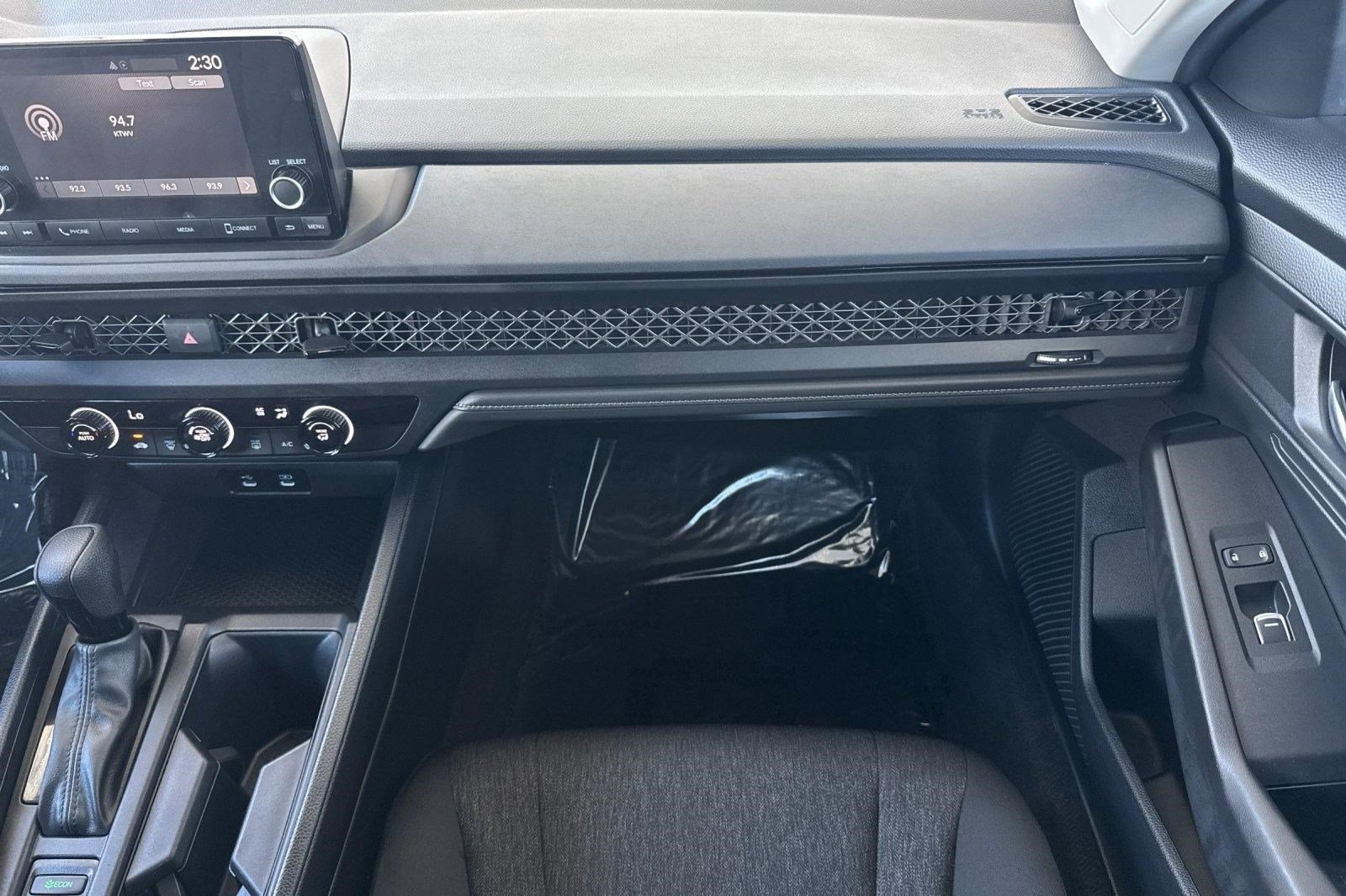 Certified 2025 Honda Accord LX image 28