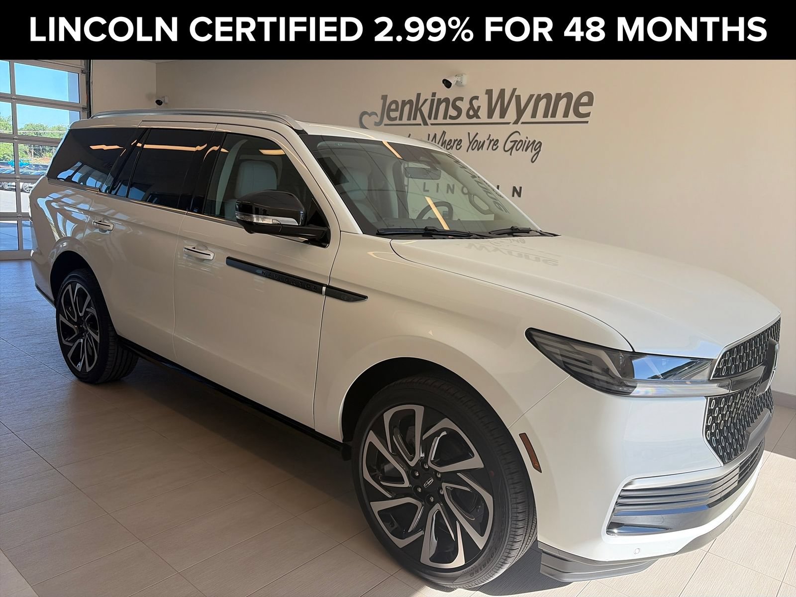 Certified 2026 Lincoln Navigator Reserve AWD/4WD image 4