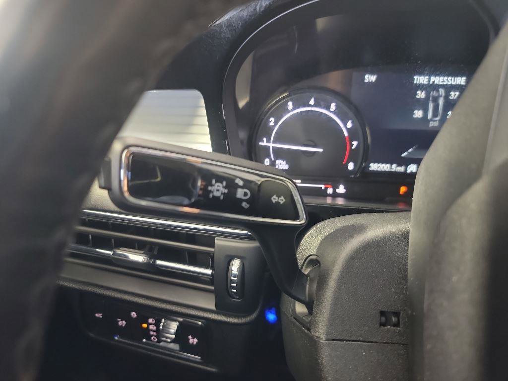 Used 2021 Lincoln Corsair AWD w/ Premium Package image 29