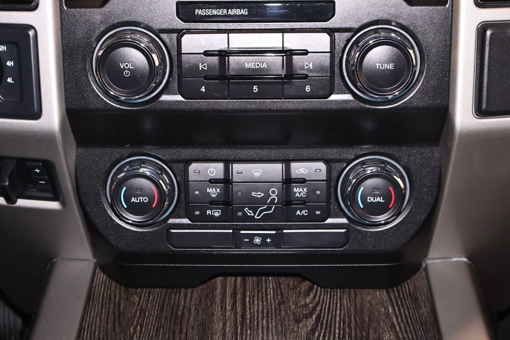 Used 2021 Ford F350 Lariat AWD/4WD image 31