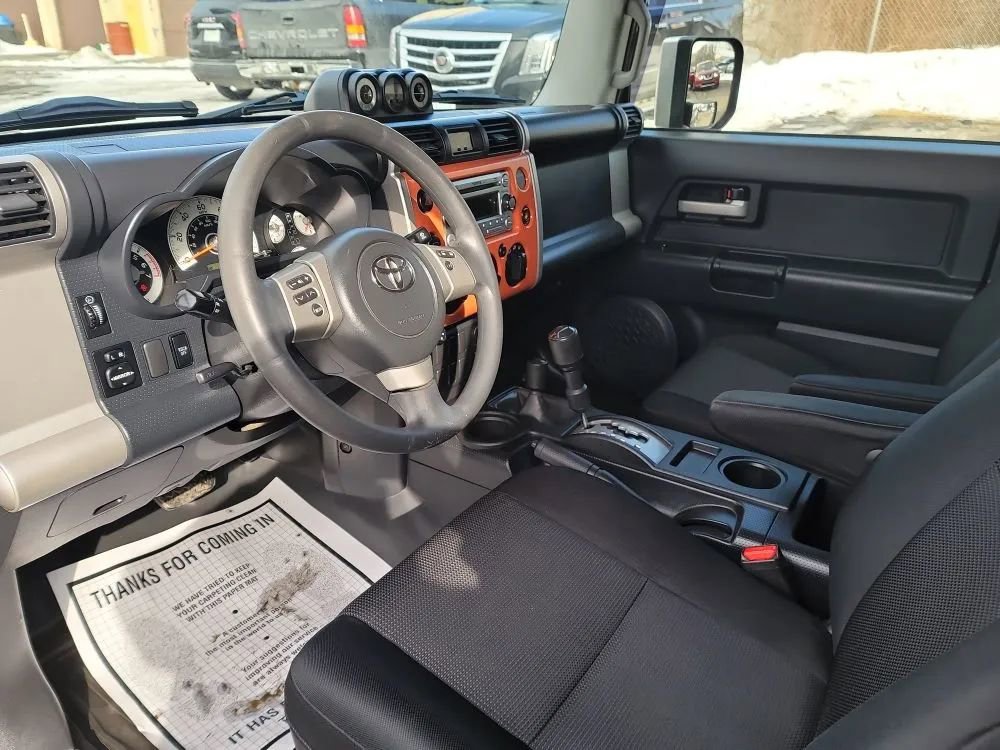 Used 2014 Toyota FJ Cruiser 4WD w/ Convenience Package image 14