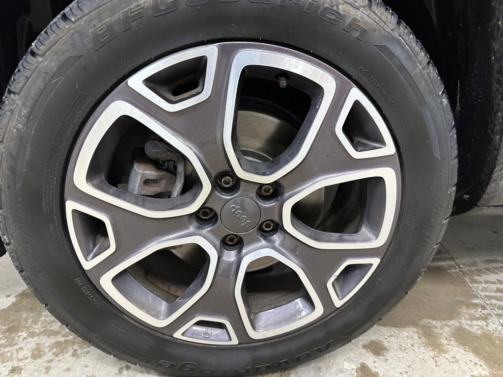 Used 2015 Jeep Renegade Limited image 31