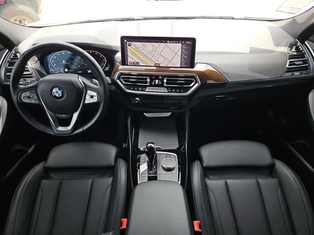 Used 2024 BMW X4 xDrive30i w/ Parking Assistance Package AWD/4WD image 12