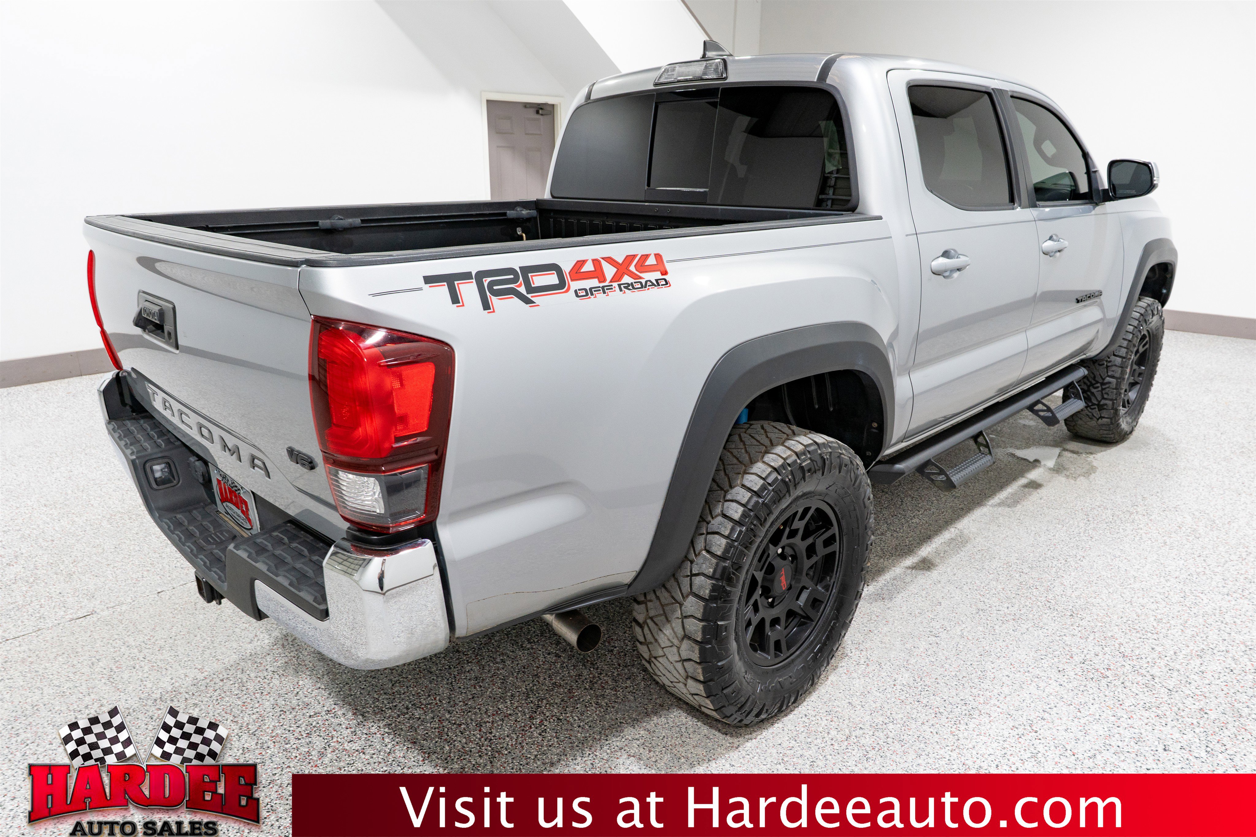 Used 2018 Toyota Tacoma TRD Off-Road image 5