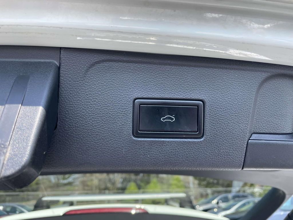 Used 2019 Volkswagen Atlas SEL R-Line image 49