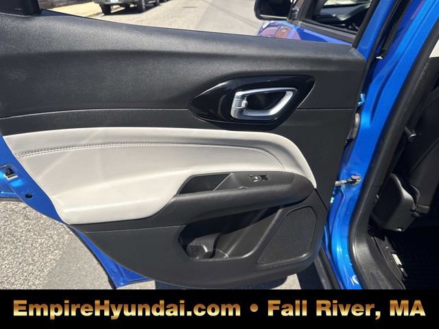 Used 2022 Jeep Compass Limited image 17