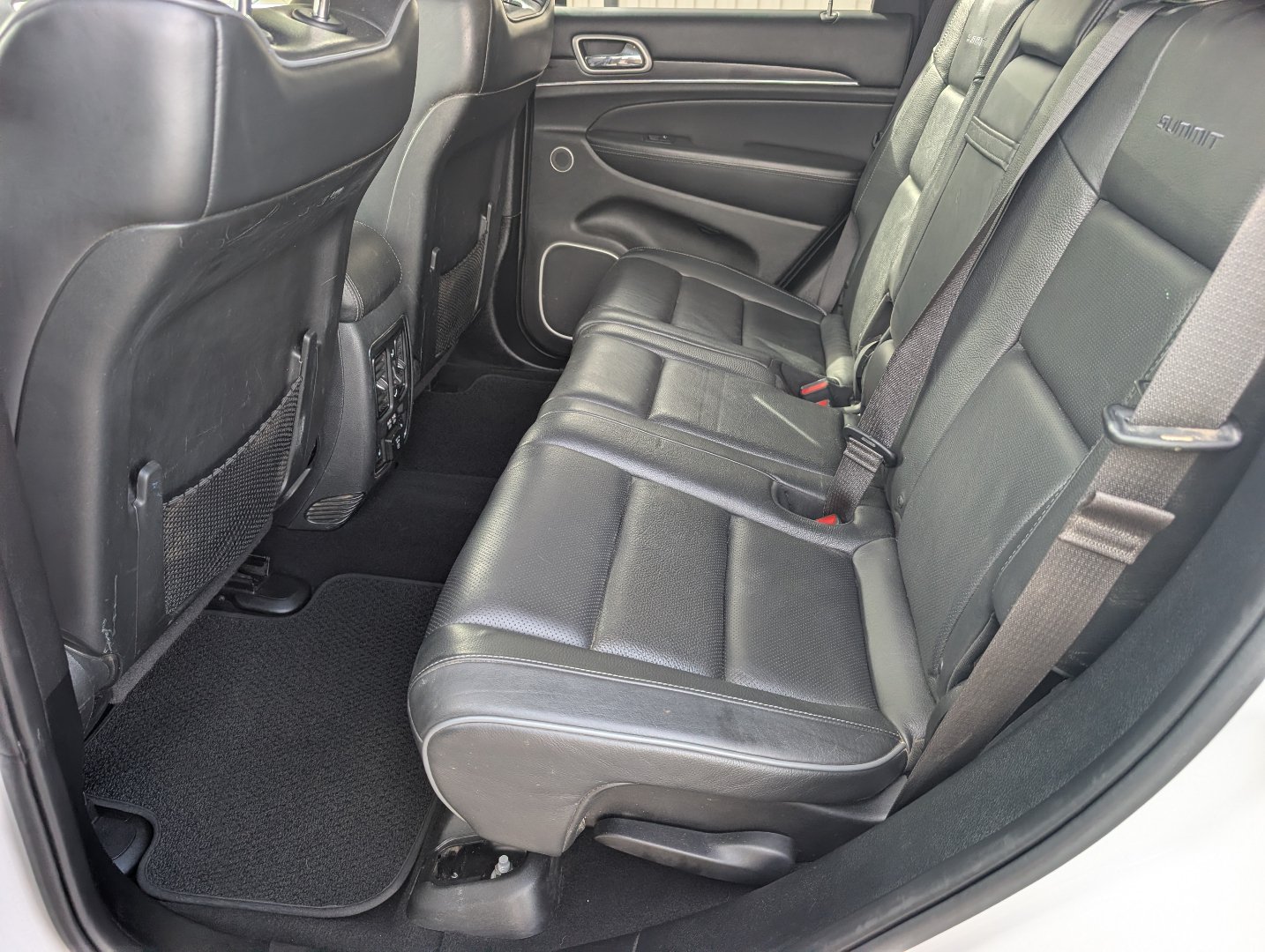 Used 2019 Jeep Grand Cherokee Summit w/ Platinum Series Group AWD/4WD image 26