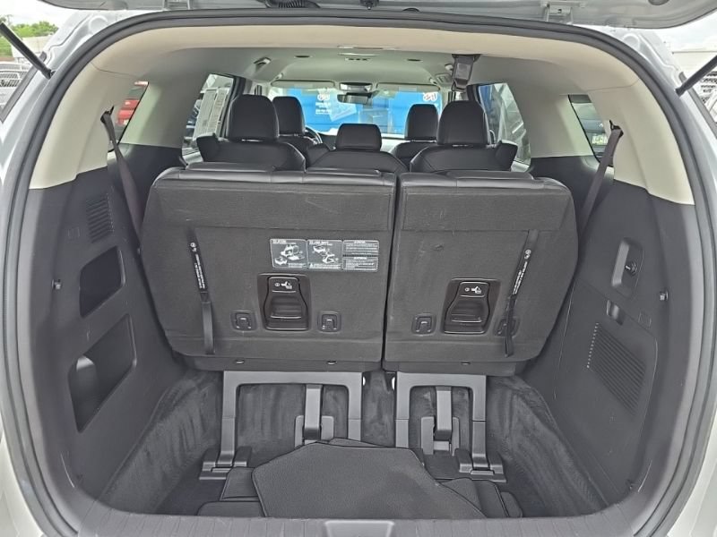 Certified 2022 Kia Carnival LX FWD image 28