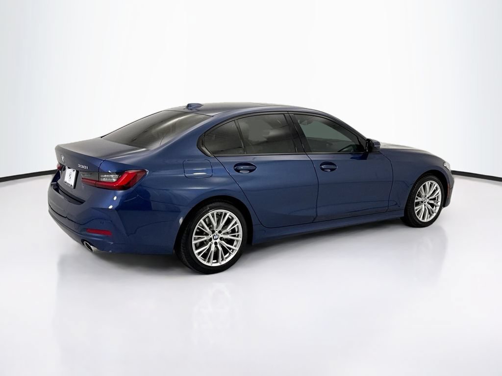 Used 2023 BMW 330i Sedan w/ Premium Package RWD image 5