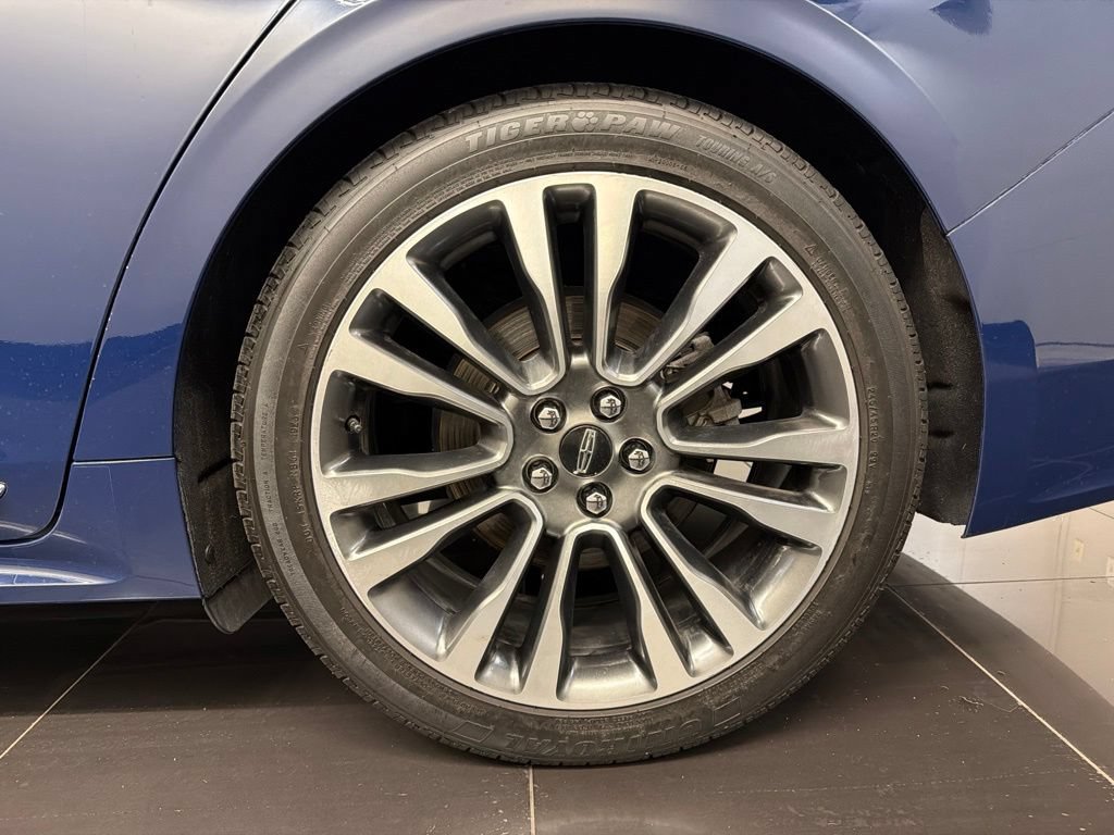 Used 2018 Lincoln Continental Reserve AWD/4WD image 7