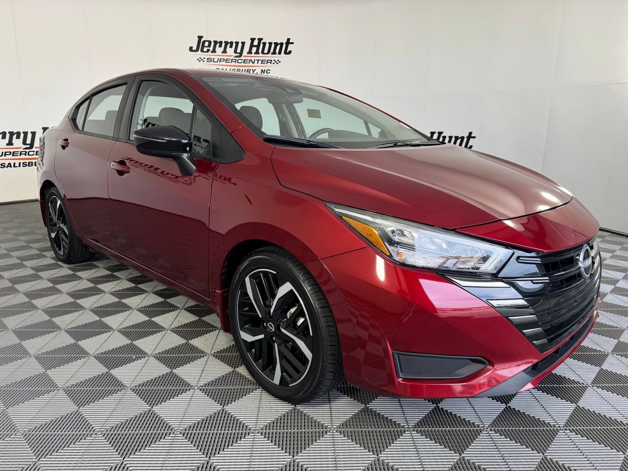 Used 2025 Nissan Versa SR w/ Trunk Package FWD image 6
