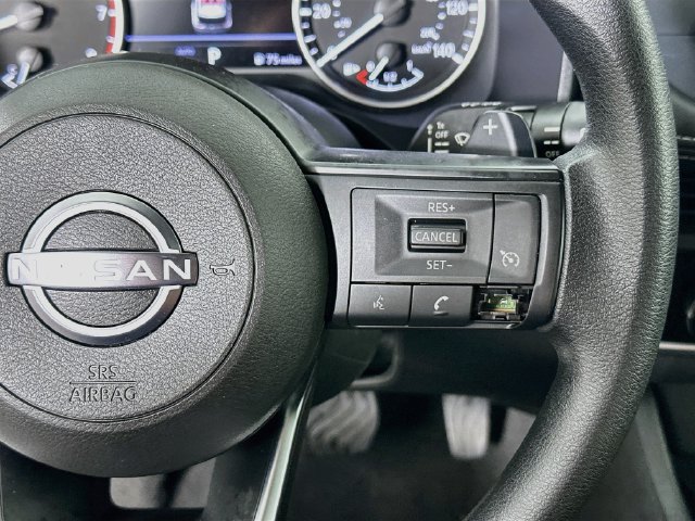 Used 2023 Nissan Rogue S AWD/4WD image 19