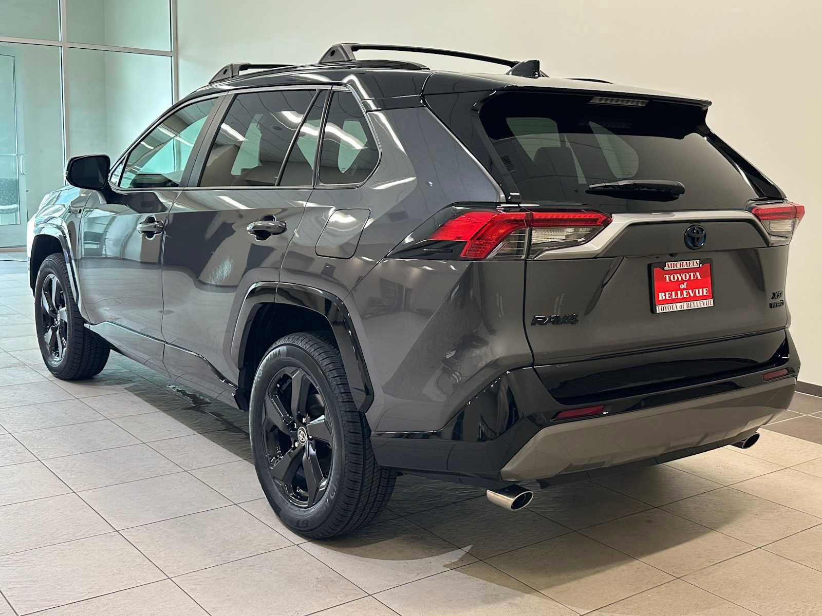 Used 2021 Toyota RAV4 XSE image 4