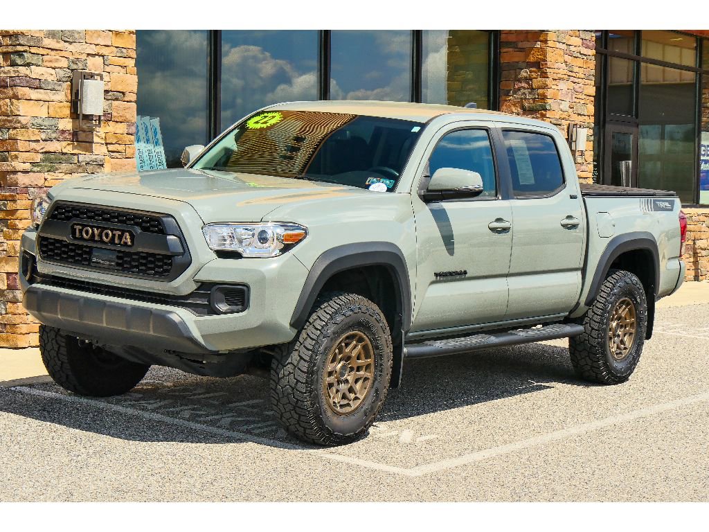 Used 2022 Toyota Tacoma SR5 w/ Trail Edition image 7