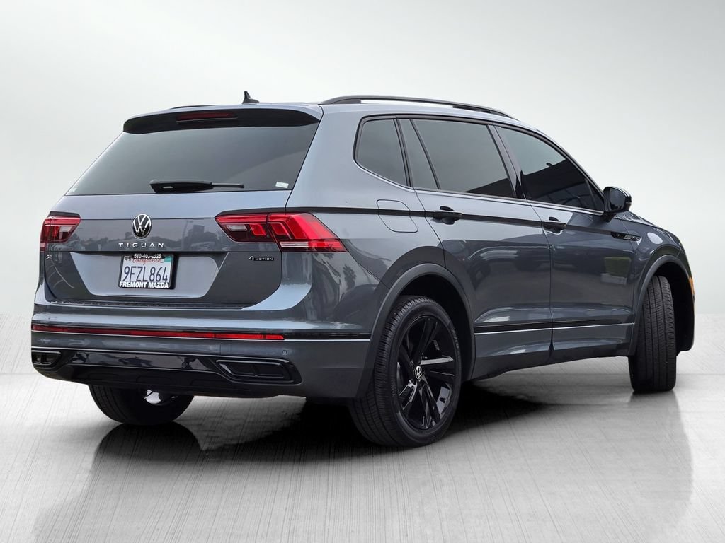 Used 2023 Volkswagen Tiguan SE R-Line AWD/4WD image 4
