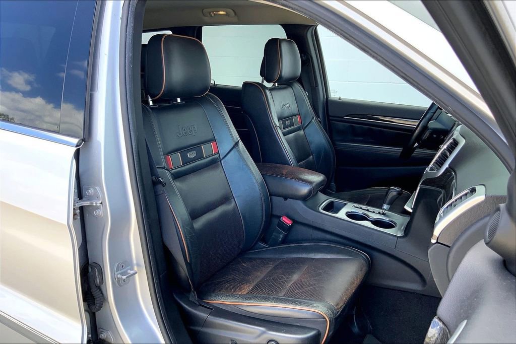 Used 2011 Jeep Grand Cherokee 70th Anniversary RWD image 7